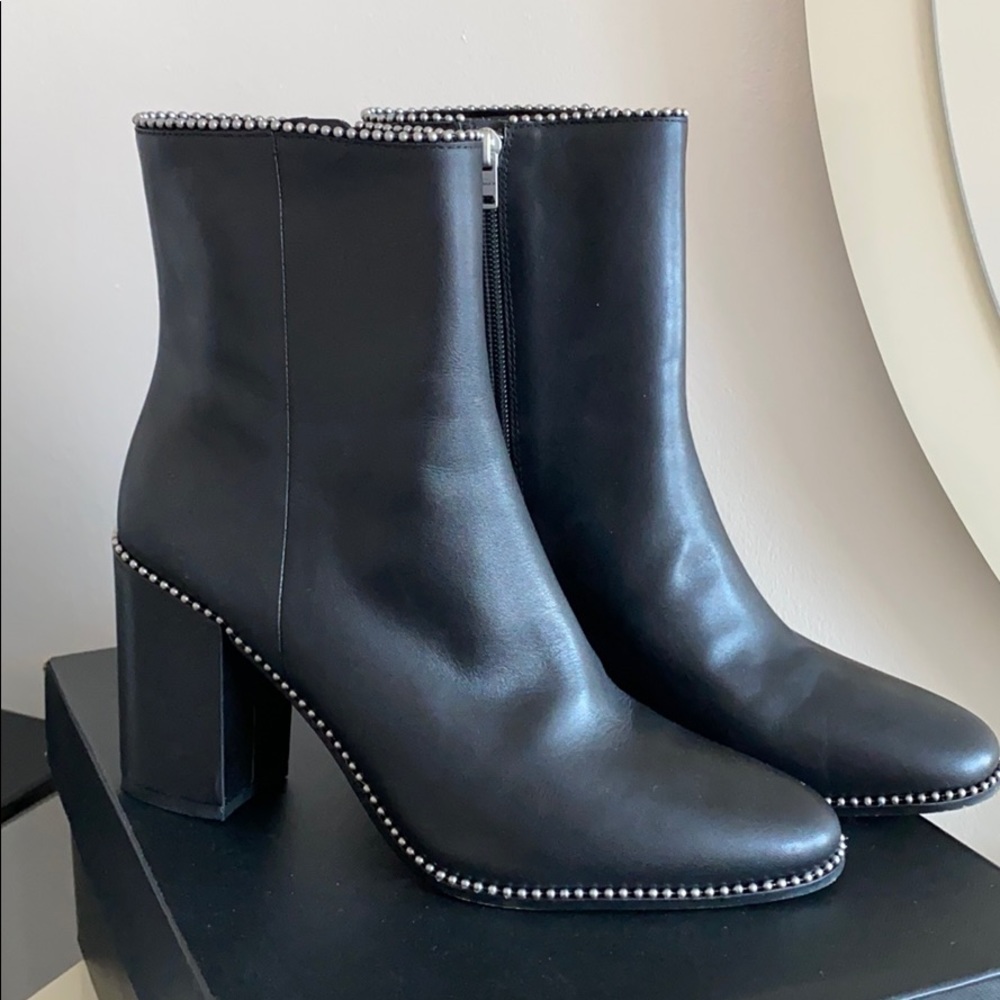 ✨COACH✨ LEATHER BOOTIE